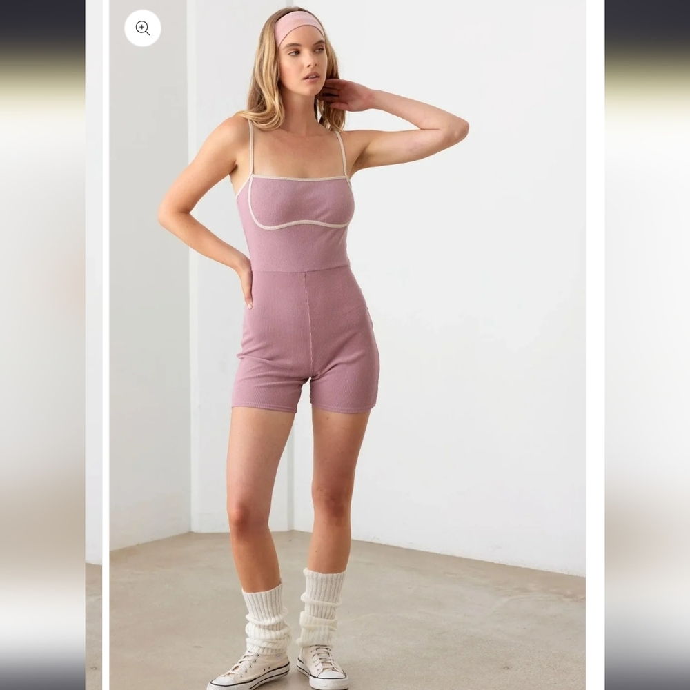 💮 Mauve Ribbed Contrast Romper - Picture 6 of 6